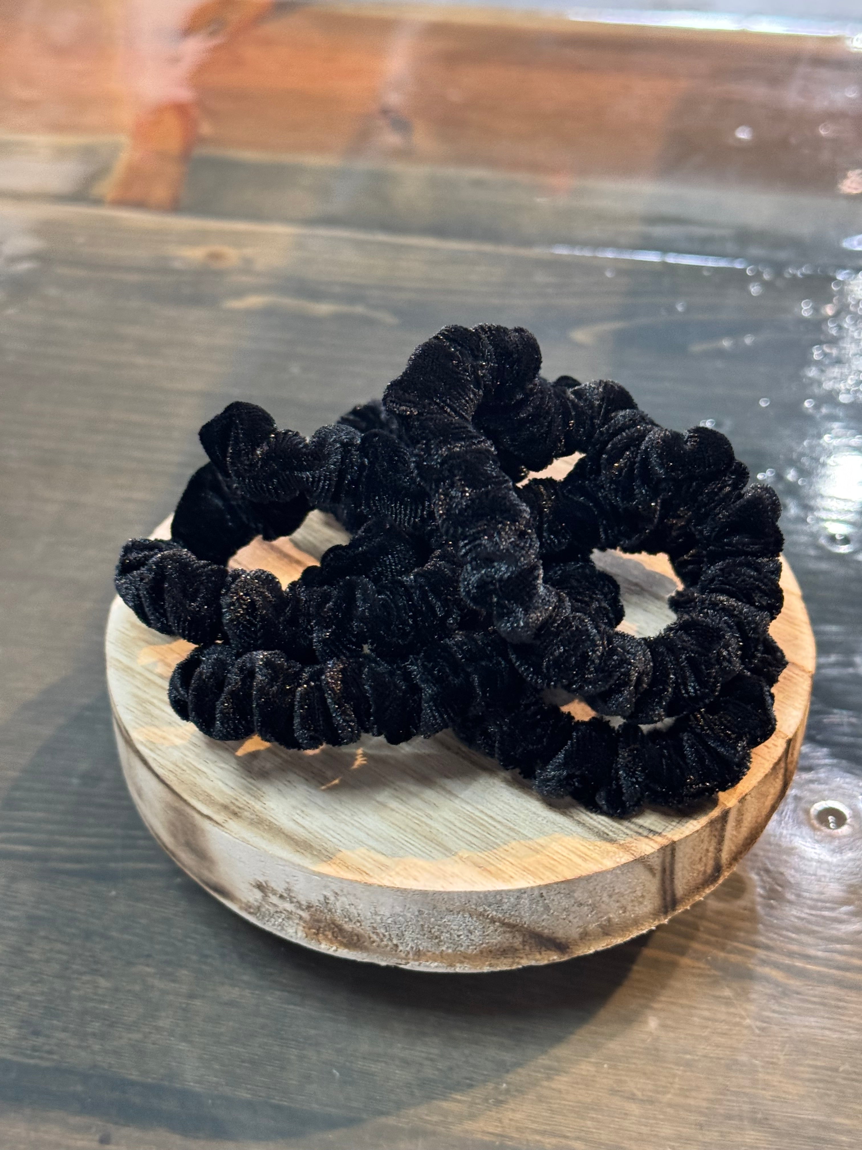 Black Scrunchie Set - Small